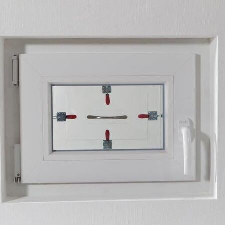 Wasserdichtes Kellerfenster - Ansicht bei geschlossenem Fenster